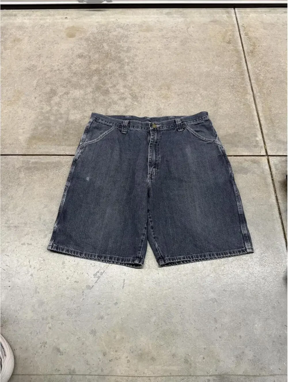 vintage wrangler faded navy relaxed baggy fit jean shorts jorts size 36